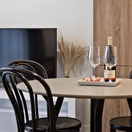 Goclaw P&O Serviced Apartments Varsó Kültér fotó