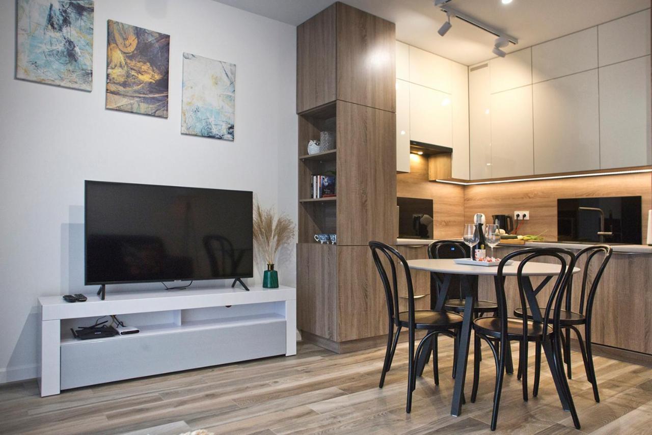 Goclaw P&O Serviced Apartments Varsó Kültér fotó