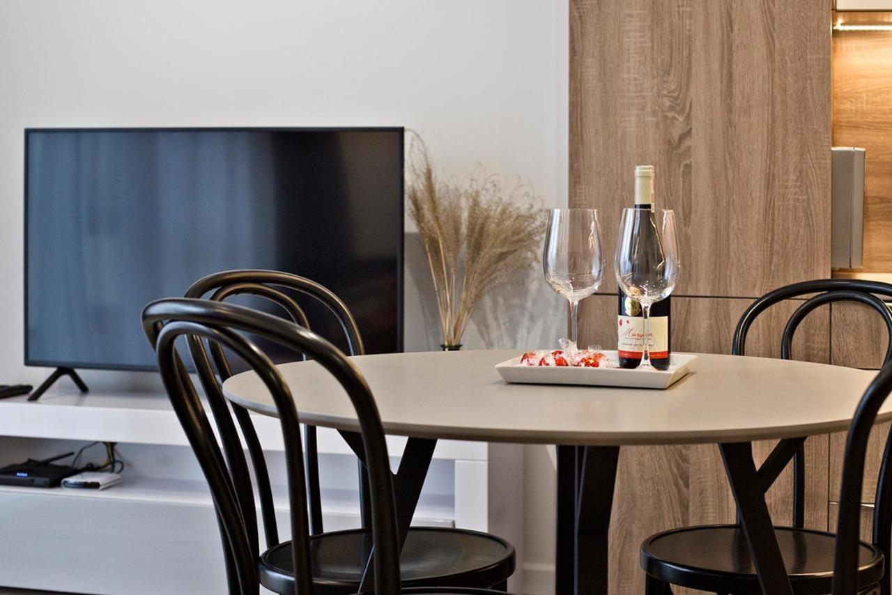Goclaw P&O Serviced Apartments Varsó Kültér fotó