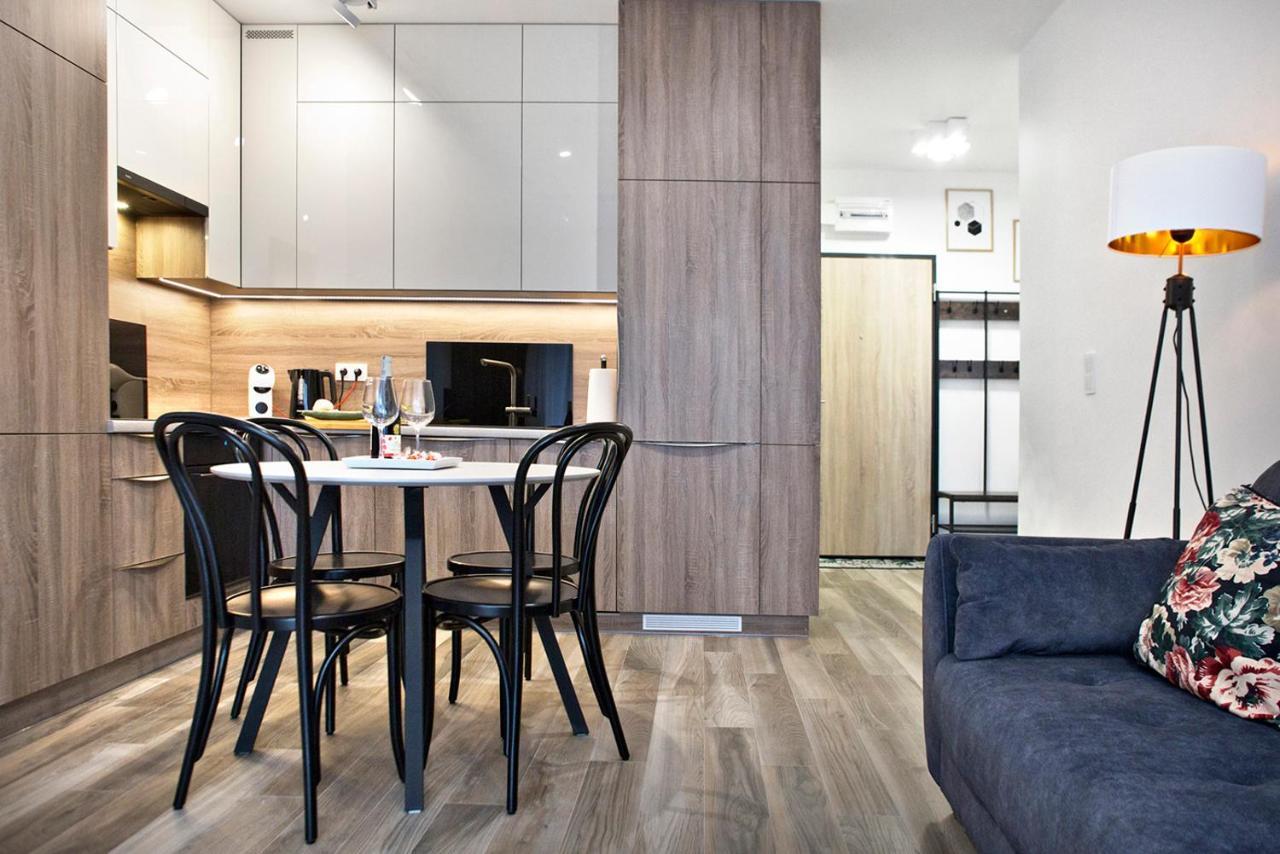 Goclaw P&O Serviced Apartments Varsó Kültér fotó